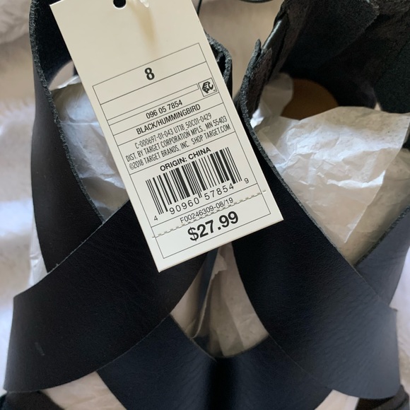 Women’s Sandals - Size 8 - Picture 3 of 4